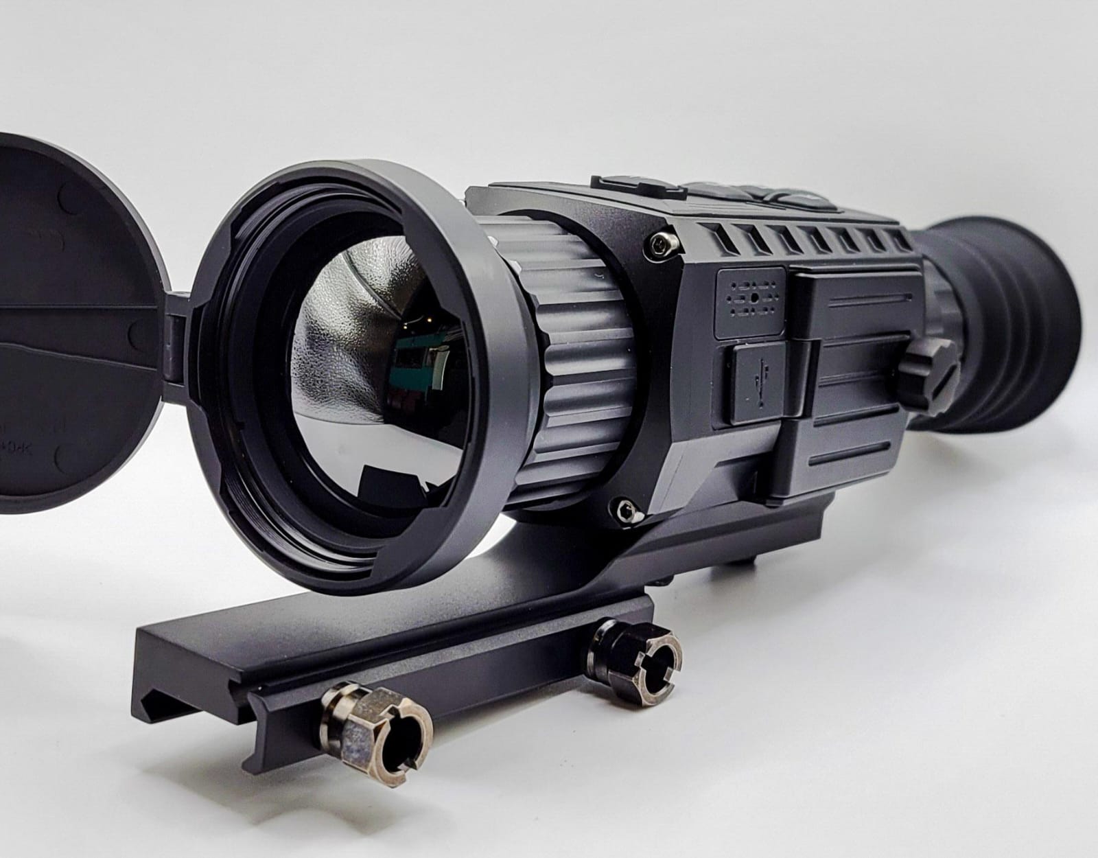Тепловізійний приціл Snadesy SD-TS650 (50 мм, 640х512, 2600м)